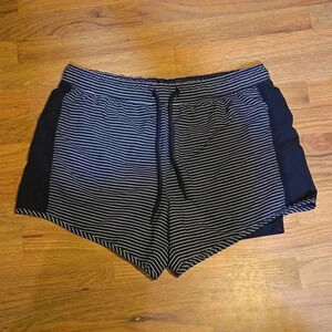 Tangerine Black Stripped Shorts L